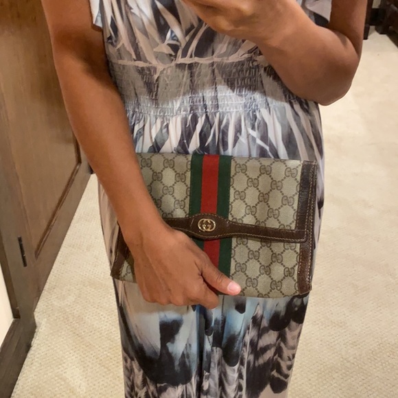 Gucci Vintage Clutch - Picture 8 of 13
